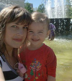 Экс-прокурор сбил женщину с ребенком и уехал.