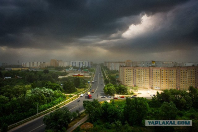 Сфотографировал вчера перед грозой