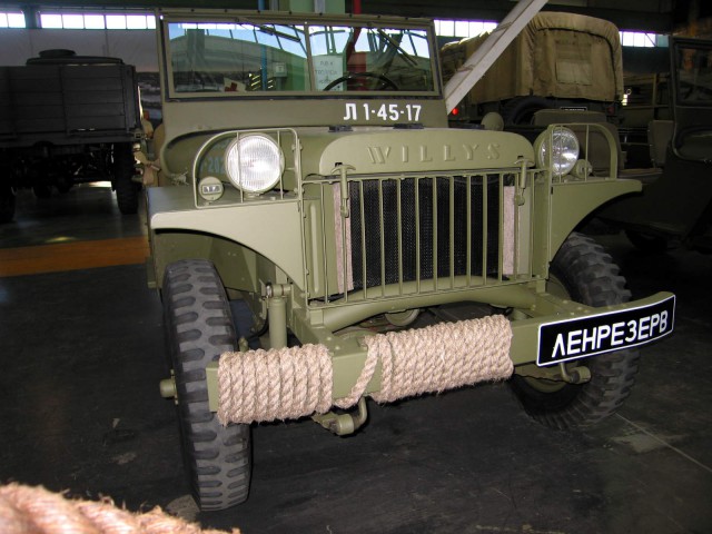 Выставка военных автомобилей. ПО "Ленрезерв", СПб.