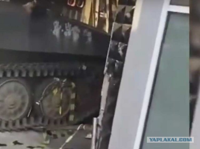 На "Гвоздике" в ночной клуб ...