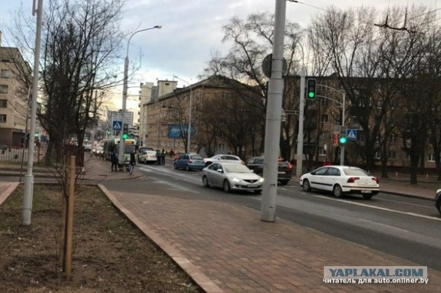 Ну просто сказочный таксист, кто его из таксопарка выпустил!