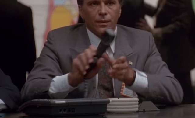 Как снимали фильм "В осаде": 22 интересных факта о фильме, о которых многие не знают