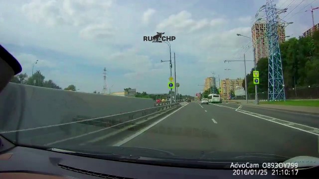 Неугомонный таксист нюхнул газку