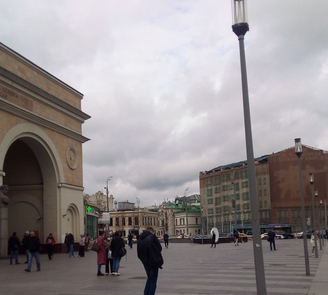 Угадайте по фоткам, кем я работаю?