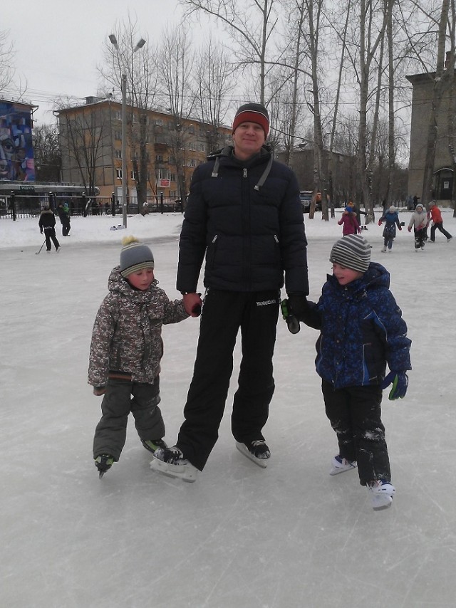 Родился без руки и ноги. Чего добился мальчик, брошенный в роддоме Екатеринбурга