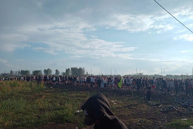 В Магнитогорске подросткам пришлось ждать зарплаты за озеленение парка в многочасовой очереди