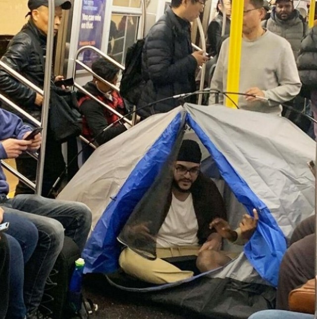 Зашквар и дичь в американском метро