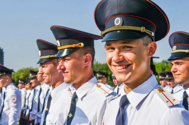 Прапорщица Шевеляка. О романах в армии