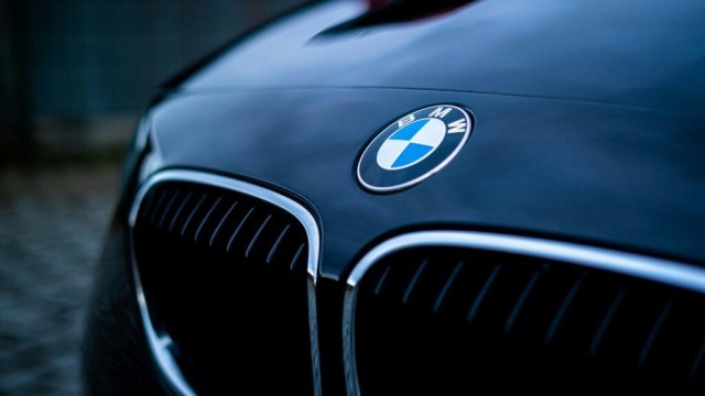 Будни Евросоюза: немец «угнал» свой же BMW и был арестован. Перед этим его верного «коня» угнали в Румынии