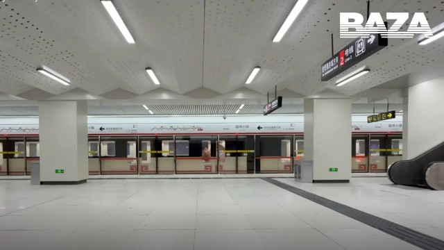 Китайский блогер создал станцию метро для своих котов с рабочим мини-поездом, системой туннелей и эскалатором – мужчина потратил на это 4 месяца.