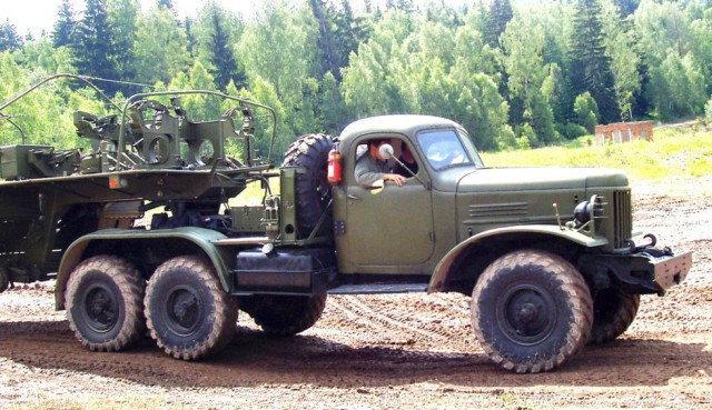 Два в одном: первые советские активные автопоезда