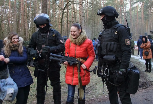 ОМОН Белоруссии пытается предотвратить несанкционированные протесты в Минске