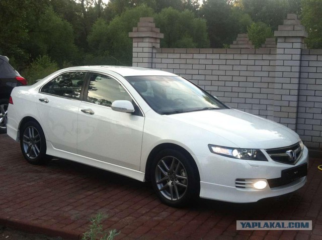 Honda Accord и Toyota Camry в 2018