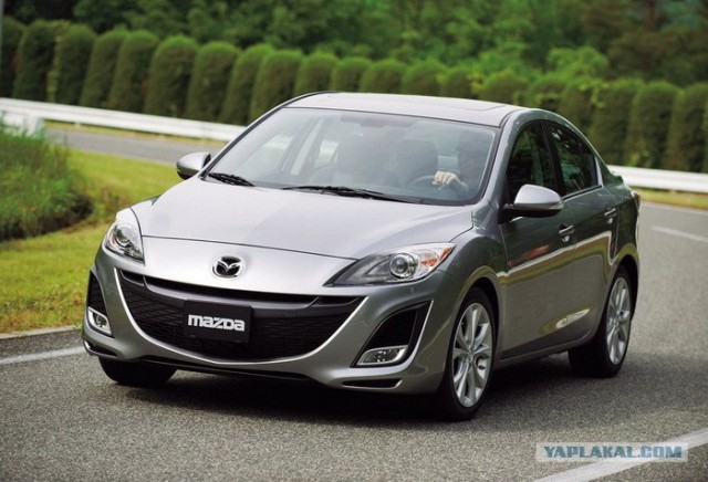 Новая Mazda 3 (3 фото)