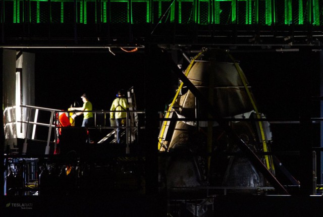 Первая посадка Dragon v2 от Spacex