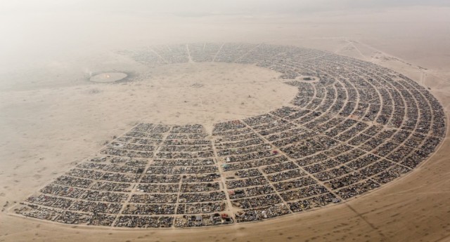 Экстравагантные посетители фестиваля "Burning Man 2019"