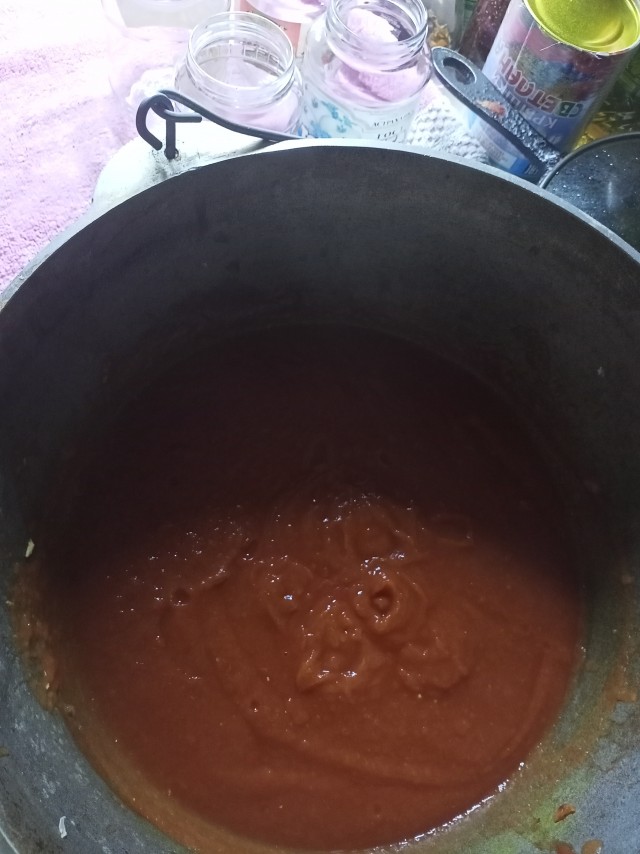 Половина мужчин откажутся от свидания с девушкой, увеличившей губы