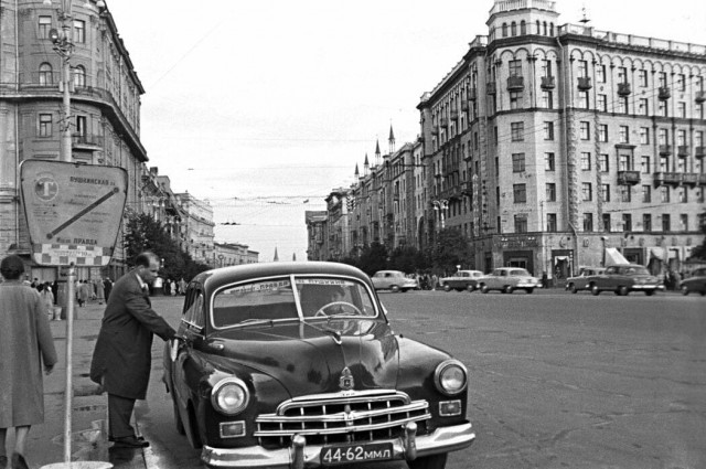 Москва и москвичи. Двадцатый век. 21.04.25