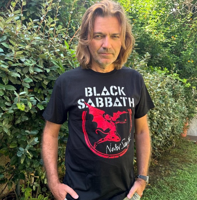 Мир прощается с OZZY