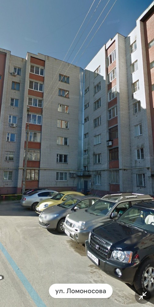 В Зюзино покосилась многоэтажка