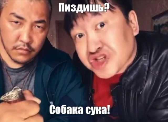 Парень заказал такси, увидел, что на заказ едет девушка-водитель, и решил поздравить ее с 8 марта
