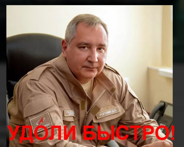Илон Маск опубликовал видео, как два ускорителя сверхтяжёлой ракеты Falcon Heavy возвращаются на Землю