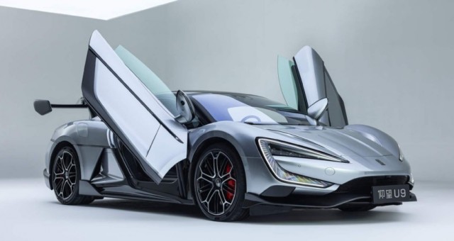 3018-сильный китайский гиперкар Yangwang U9 Track Edition