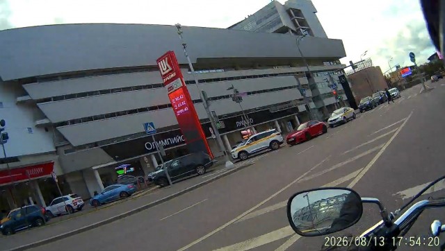 Как я заправлял мотоцикл сегодня после работы (Москва)