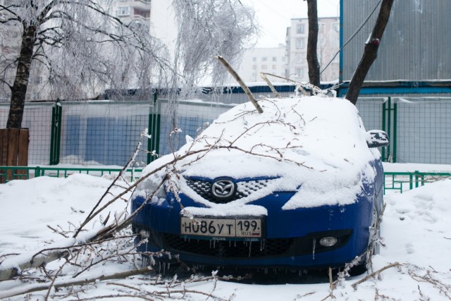 Лед на улицах Москвы