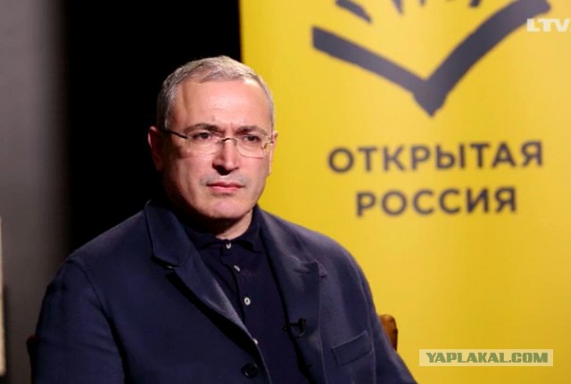 В Петербурге ОМОН начал буквально выдергивать людей из толпы "Объединённых демократов".