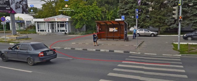 Хотел проехать по тротуару, но опозорился на всю страну