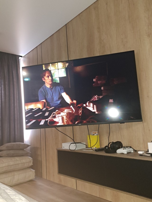 10 лет назад состоялась премьера сериала "Лучше звоните Солу"