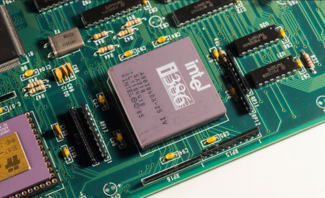Intel i386 исполнилось 40 лет