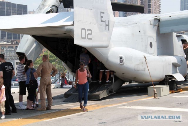 Неделя Флота в Нью Йорке USS Wasp