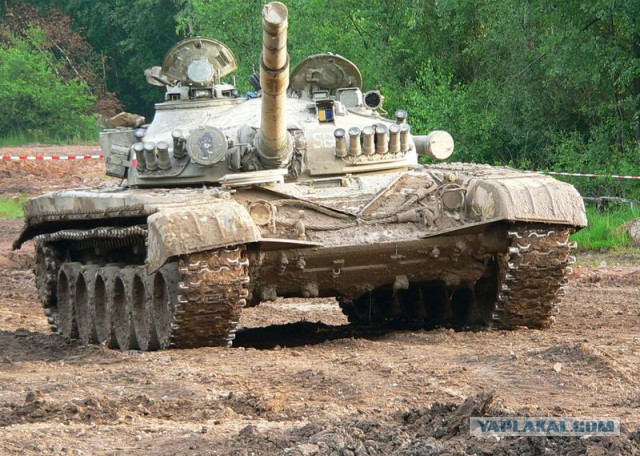 Танки.