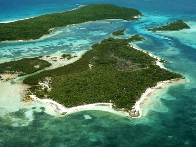 16 островов, которые можно купить прямо сейчас