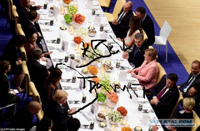 С кем ужинал Путин на G20?