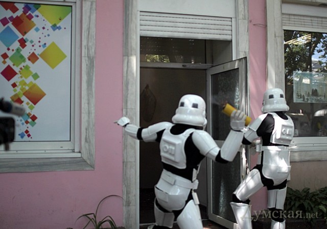 Штурмовики Дарта Вейдера против наркотиков
