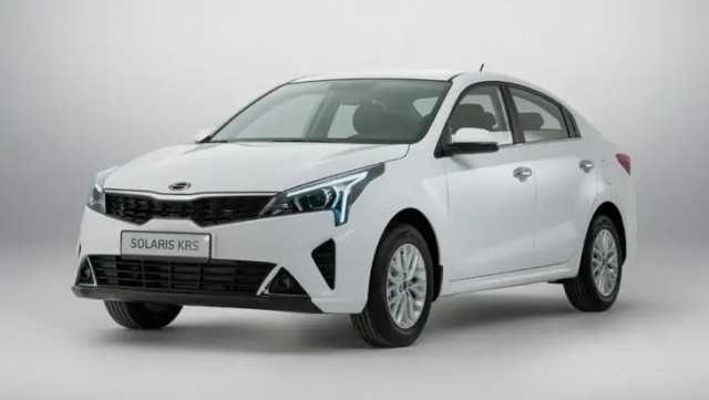В России резко подскочили цены на бюджетные автомобили Solaris. Авто подорожали до 300 тыс. рублей