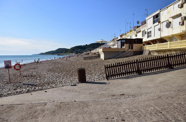 Частный бассейн на общественном пляже депутата Госдумы Юрия Напсо