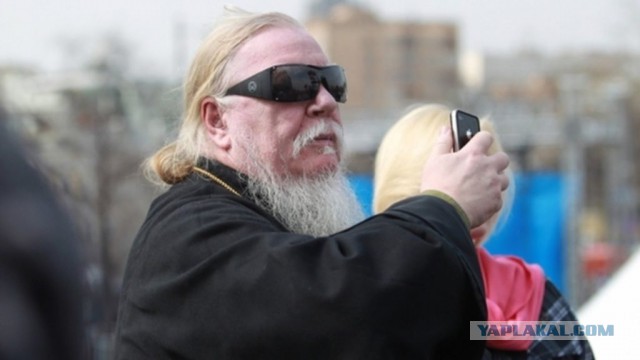 РПЦ против селфи и фоточек на богослужениях