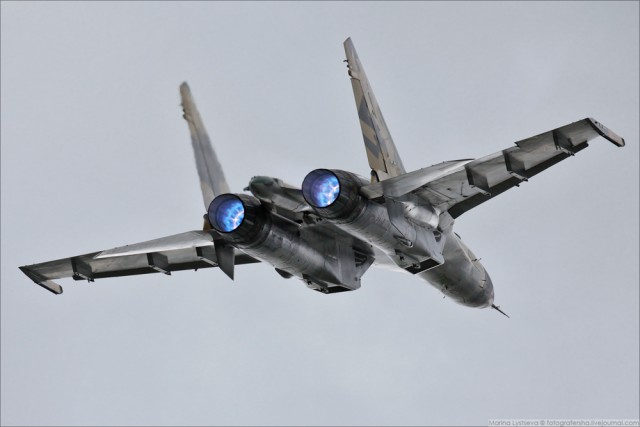 "Охота" на Су-35: чем российский истребитель удивляет мир