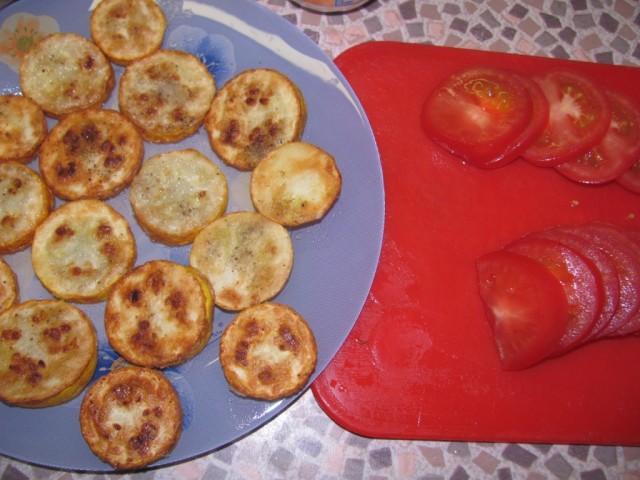 Пятничные посиделки на теплотрассе ©