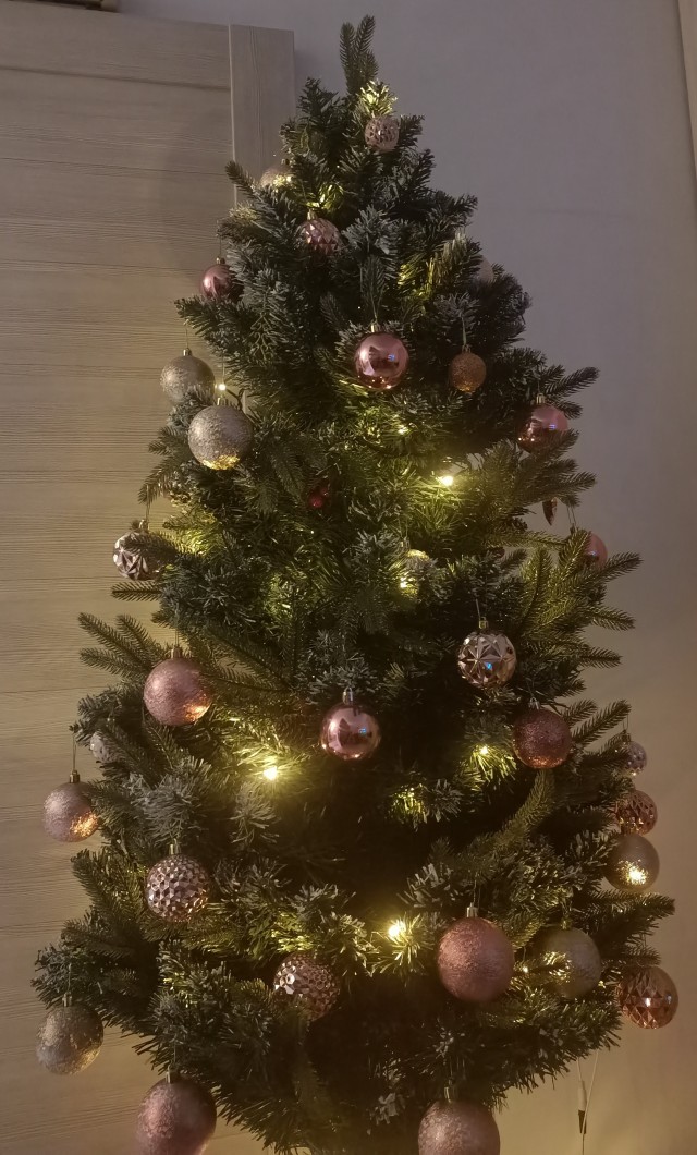 Выкладывайте свои елки!