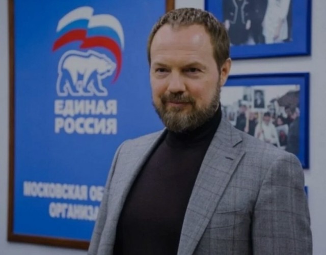 Учителей призвали следить за дарящими валентинки детьми