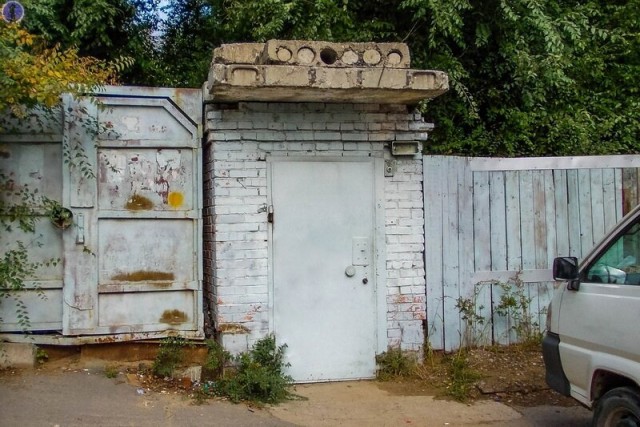 Заброшенный подземный цех со станками на случай войны