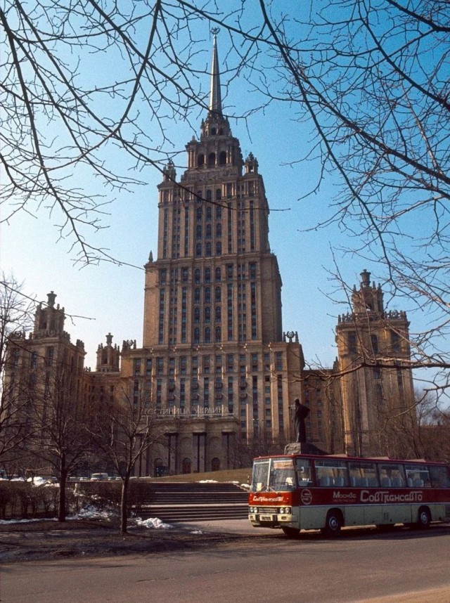 Москва и москвичи. Двадцатый век. 02.12.25