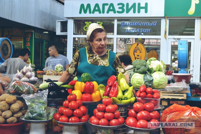 Зеленый рынок в Алматы
