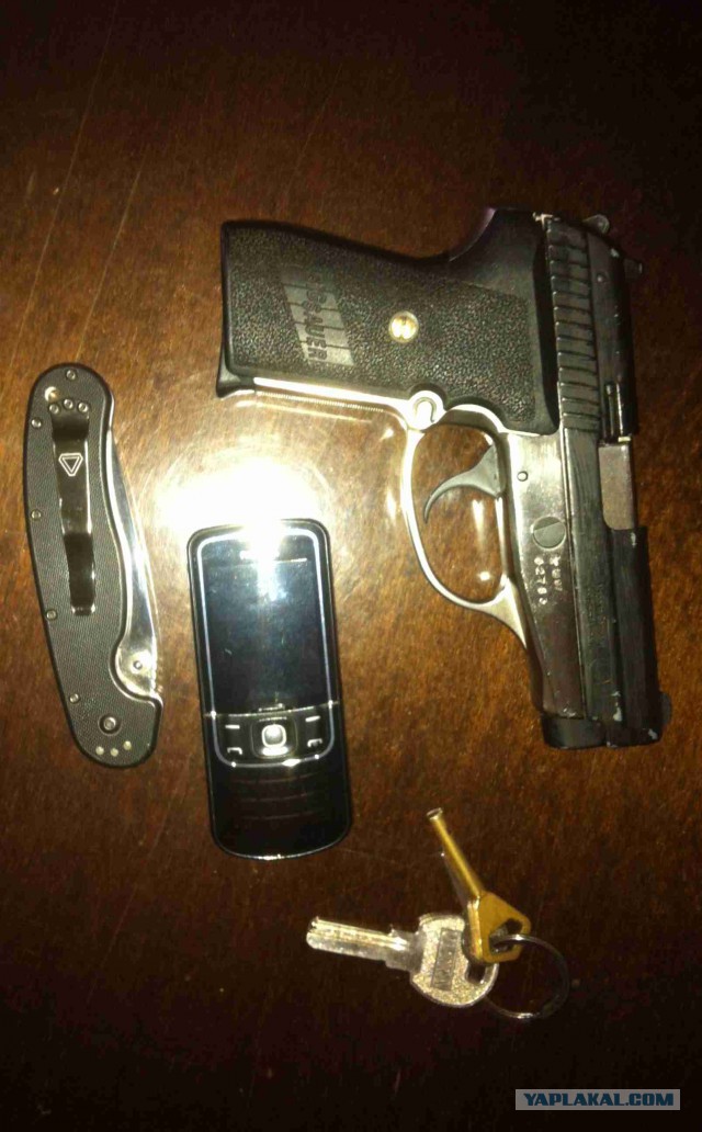 Что у кого в мужских сумках?