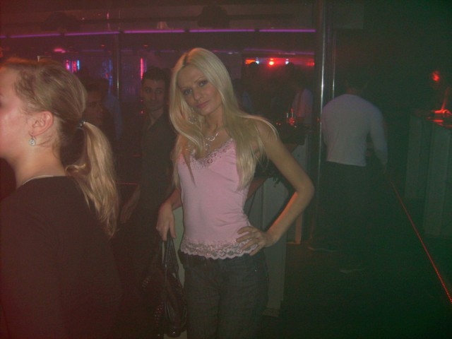 «Самая большая грудь Латвии» соблазняет женатых мужчин